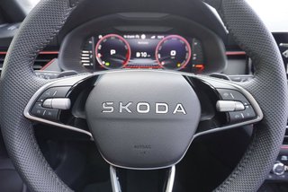 Skoda Kamiq Monte Carlo 1,5TSI DSG 4*J.Gar/18*Alu/el.Klappe  ** - foto 15