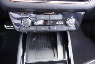 Skoda Kamiq Monte Carlo 1,5TSI DSG 4*J.Gar/18*Alu/el.Klappe  ** - foto 17