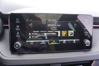 Skoda Kamiq Monte Carlo 1,5TSI DSG 4*J.Gar/18*Alu/el.Klappe  ** - foto 27