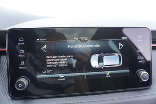 Skoda Kamiq Monte Carlo 1,5TSI DSG 4*J.Gar/18*Alu/el.Klappe  ** - foto 38