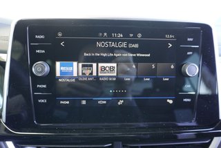 Volkswagen T-Roc R-Line 1,5TSI DSG UPE=45500 Euro    ** - bilder 22