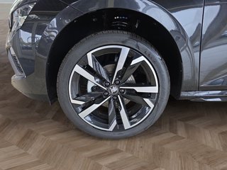 Skoda Kamiq Monte Carlo 1,5TSI DSG 4*J.Gar/AHK/18*Alu/el.Klappe - foto 11
