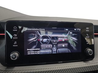 Skoda Kamiq Monte Carlo 1,5TSI DSG 4*J.Gar/AHK/18*Alu/el.Klappe - foto 40