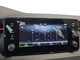 Skoda Kamiq Monte Carlo 1,5TSI DSG 4*J.Gar/AHK/18*Alu/el.Klappe - foto 41