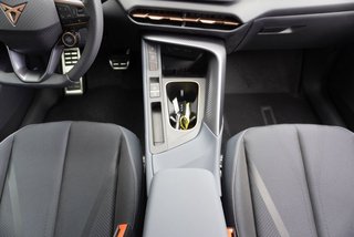 CUPRA Terramar 2.0TSI 4Drive aAHK/Standhz/ACC/el.Klappe   ** - bilder 18