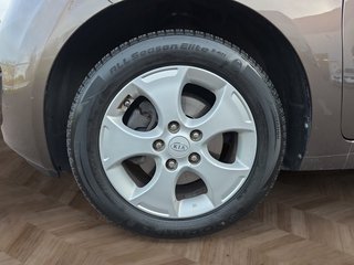 Kia Venga 1,6 CVVT 125PS AHK/Keyless/Alu/Sitzhz/Klimaaut. - bilder 9