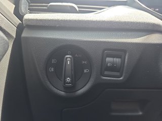 Skoda Kamiq Selection 1,5TSI DSG AHK/Kamera/LED/Kessy/Winterp.  ** - bilder 19