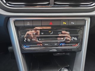 Volkswagen T-Roc Life 2,0TDI Navi/LED/Alu/ACC/Parkas.  ** - bilder 18