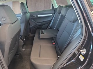 Skoda Karoq 1,5TSI DSG 4*J.Gar/aAHK/Kamera/Kessy/Winterp.  ** - bilder 9