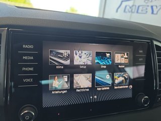 Skoda Karoq 1,5TSI DSG 4*J.Gar/aAHK/Kamera/Kessy/Winterp.  ** - bilder 35