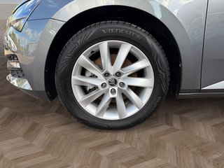 Skoda Superb Combi 1,5TSI DSG Navi/Kamera/el.Klappe/Kessy         ** - bilder 11