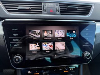 Skoda Superb Combi 1,5TSI DSG Navi/Kamera/el.Klappe/Kessy         ** - bilder 36