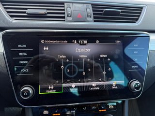 Skoda Superb Combi 1,5TSI DSG Navi/Kamera/el.Klappe/Kessy         ** - bilder 39