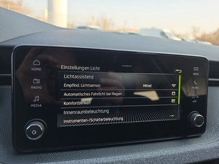 Skoda Kamiq Selection 1,5TSI DSG AHK/Kamera/LED/Kessy/Winterp.  ** - foto 40