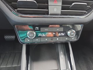 Skoda Kamiq Selection 1,5TSI DSG AHK/Kamera/LED/Kessy/Winterp.  ** - foto 22