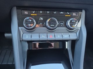 Skoda Karoq 1,5TSI DSG 4*J.Gar/aAHK/Kamera/Kessy/Winterp.  ** - foto 20