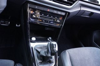 Volkswagen T-Roc R-Line 1,5TSI DSG UPE=45500 Euro    ** - bilder 22
