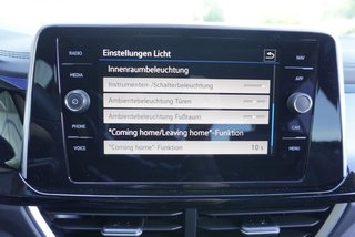 Volkswagen T-Roc R-Line 1,5TSI DSG UPE=45500 Euro    ** - bilder 36