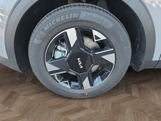 Kia Sportage 1.6 T-GDI DCT Facelift Navi/Winterp/LED/Kamera  ** - bilder 11