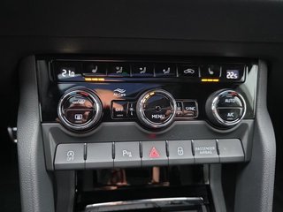 Skoda Karoq Sportline 2,0TSI DSG Pano/AHK/4*J.Gar/Navi/Matrix   ** - bilder 23