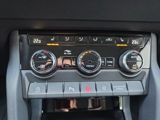 Skoda Karoq 1,5TSI DSG aAHK/Navi/Kamera/LED/ACC/Winterp.   ** - bilder 22