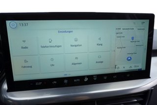 Ford Focus Titanium X 1,0 125PS LED/Navi/Kamera/Keyless   ** - bilder 32