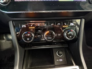 Skoda Superb Combi 1,5TSI DSG Navi/Kamera/el.Klappe/Kessy         ** - bilder 41