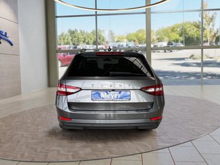 Skoda Superb Combi 1,5TSI DSG Navi/Kamera/el.Klappe/Kessy         ** - foto 1