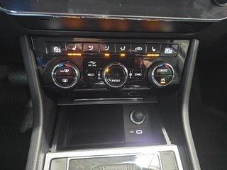 Skoda Superb Combi 1,5TSI DSG Navi/Kamera/el.Klappe/Kessy - bilder 20