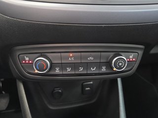 Opel Crossland X 1.2T 110PS Voll-LED/Winterp/WR+SR - bilder 17