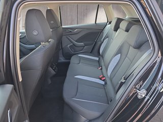 Skoda Kamiq Selection 1,5TSI DSG AHK/Kamera/LED/Kessy/Winterp.  ** - foto 10