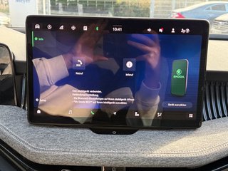 Skoda Superb Combi 2,0TDI DSG Navi/DCC/ACC/Kamera/Sitzhz.  ** - bilder 17