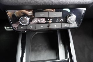 Skoda Kamiq Monte Carlo 1,5TSI DSG aAHK/Matrix/el.Klappe/Kessy  ** - bilder 22