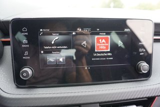 Skoda Kamiq Monte Carlo 1,5TSI DSG aAHK/Matrix/el.Klappe/Kessy  ** - bilder 23