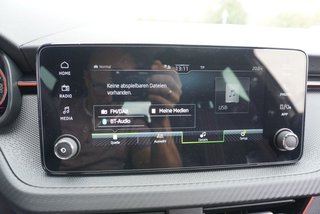 Skoda Kamiq Monte Carlo 1,5TSI DSG aAHK/Matrix/el.Klappe/Kessy  ** - bilder 25