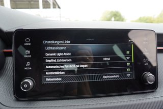 Skoda Kamiq Monte Carlo 1,5TSI DSG aAHK/Matrix/el.Klappe/Kessy  ** - bilder 40