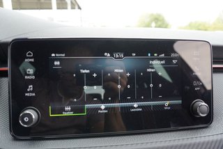 Skoda Kamiq Monte Carlo 1,5TSI DSG aAHK/Matrix/el.Klappe/Kessy  ** - bilder 42
