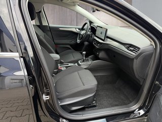 Ford Focus Turnier Titanium 1,0 125PS LED/Navi/Winterp.   ** - bilder 12