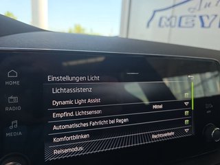 Skoda Kamiq Monte Carlo 1,5TSI DSG AHK/Matrix/el.Klappe - foto 43