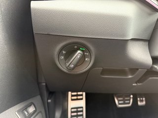Skoda Karoq Sportline 1,5TSI DSG 4*J.Gar/Pano/aAHK/Matrix/Navi - foto 18