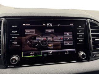 Skoda Karoq Sportline 1,5TSI DSG 4*J.Gar/Pano/aAHK/Matrix/Navi - foto 41