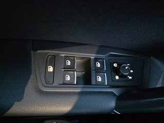 Volkswagen Tiguan R-Line 2,0TSI 4Motion AHK/8*Alu/Navi/Easy Open - foto 19