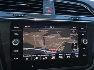 Volkswagen Tiguan R-Line 2,0TSI 4Motion AHK/8*Alu/Navi/Easy Open - foto 27