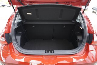 Hyundai i20 1,2 79PS Navi/Winterp/Kamera/Temp/Pdc  ** - bilder 7