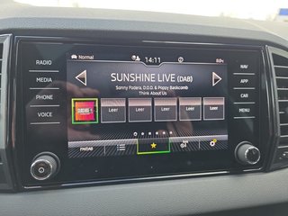 Skoda Karoq Sportline 1,5TSI DSG 4*J.Gar/Pano/aAHK/Matrix/Navi    ** - bilder 26