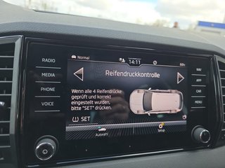 Skoda Karoq Sportline 1,5TSI DSG 4*J.Gar/Pano/aAHK/Matrix/Navi    ** - bilder 35