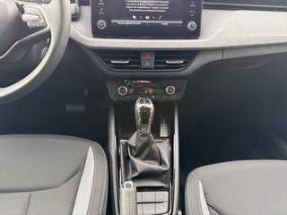 Skoda Kamiq Selection 1,0TSI DSG Kessy/Kamera/Temp/2-Z.Klimaaut.  ** - foto 7