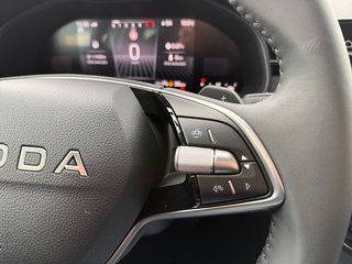 Skoda Kamiq Selection 1,0TSI DSG Kessy/Kamera/Temp/2-Z.Klimaaut.  ** - foto 16