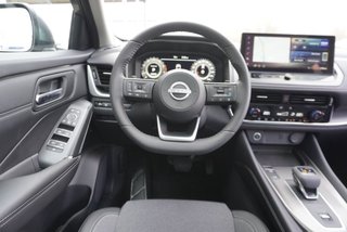 Nissan Qashqai 1,3 DIG-T Xtronic Pano/LED/Navi/Kamera/Keyless  ** - bilder 13