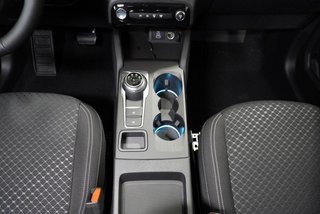 Ford Kuga 1,5 186PS Aut.Kamera/LED/Navi/Winterp.    ** - bilder 18